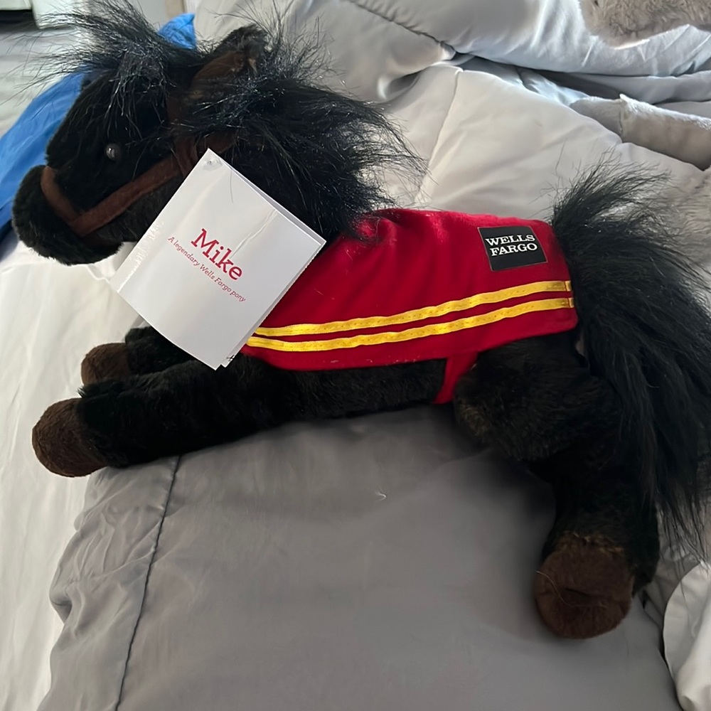 Wells Fargo Legendary pony Mike with tag attached